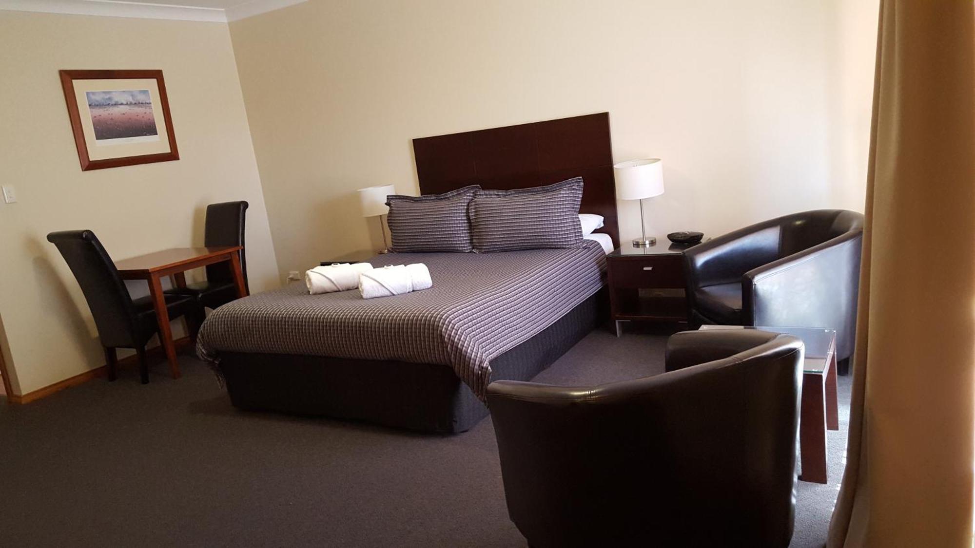 Gateway Motor Inn - Self Check-In Broken Hill Exteriör bild