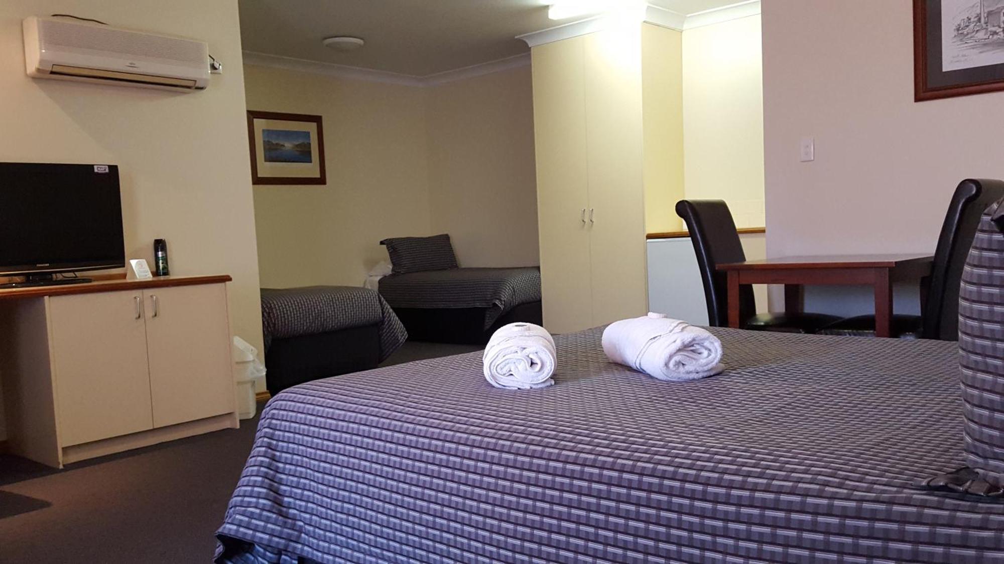 Gateway Motor Inn - Self Check-In Broken Hill Exteriör bild