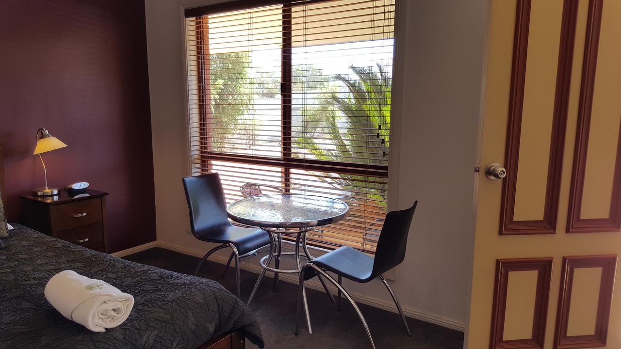 Gateway Motor Inn - Self Check-In Broken Hill Exteriör bild